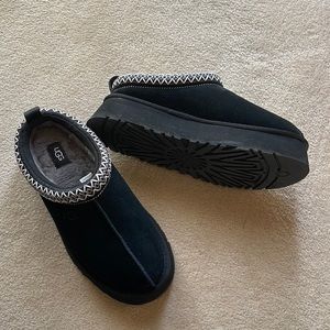 NWOB UGG Tazz Platform